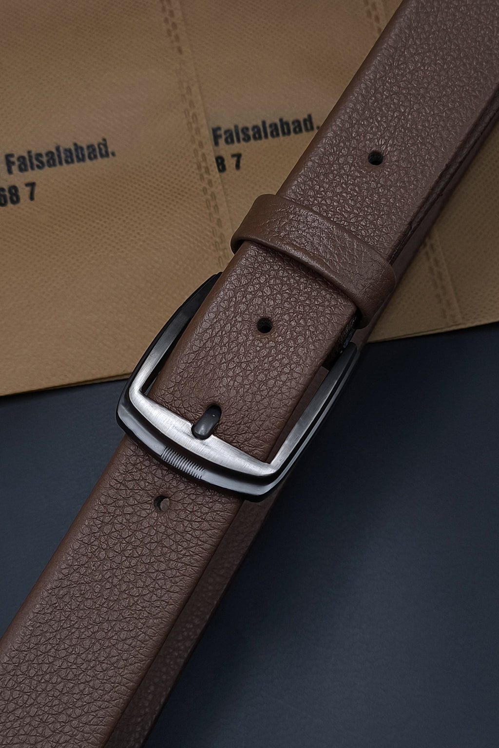 B35- TRIFOLD LIGHT BROWN